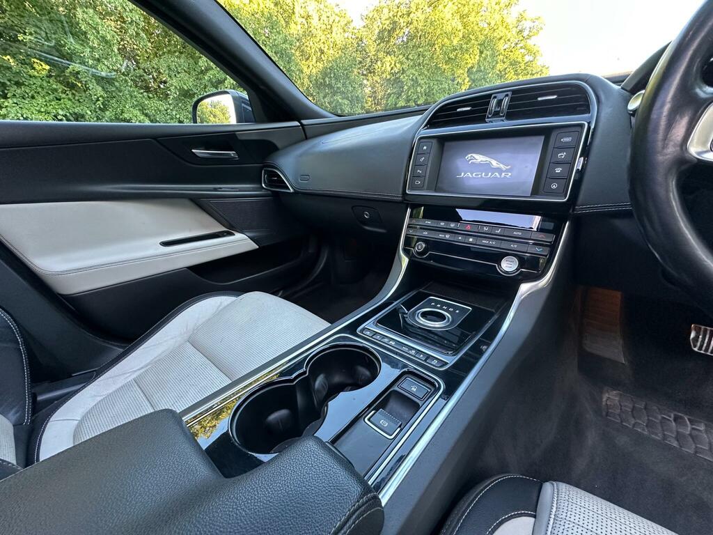 Jaguar XE Saloon 2.0 Gtdi Portfolio Euro 6 Ss 2 Grey #48