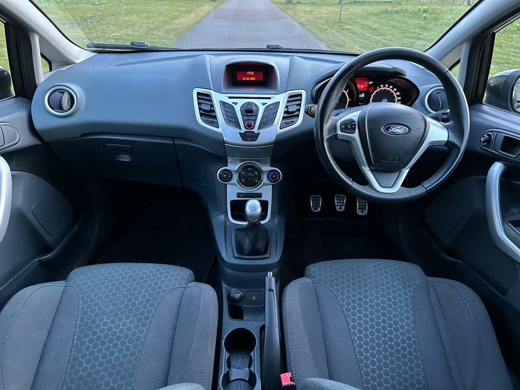 Ford Fiesta 1.4 Zetec Red #38