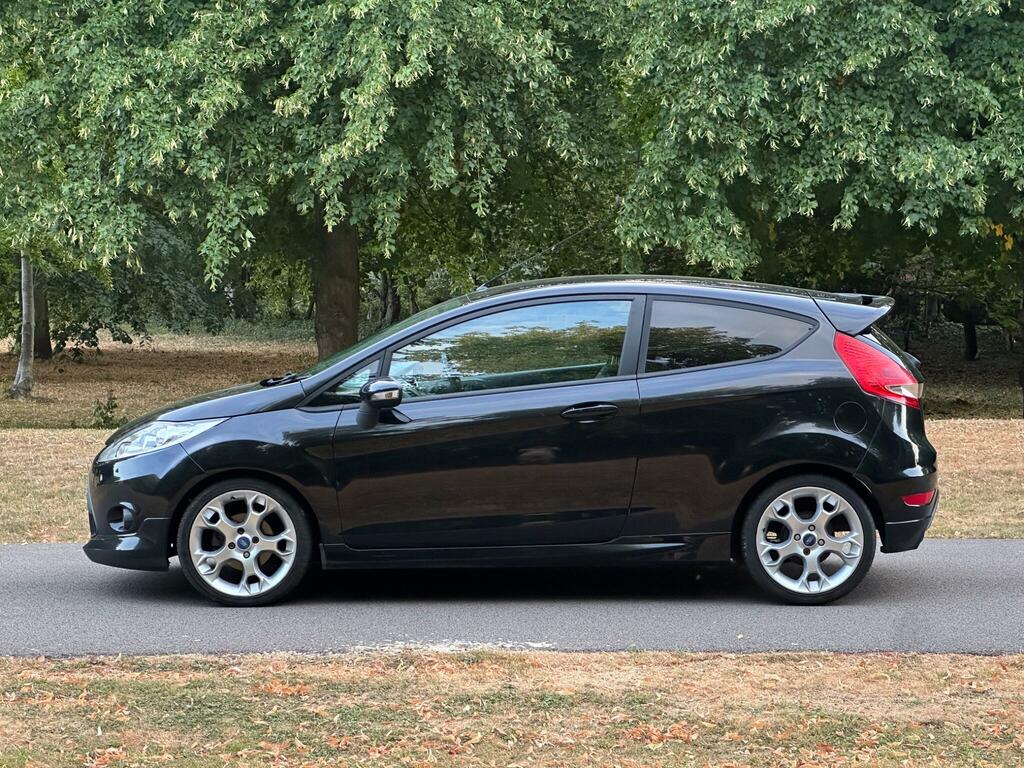 Ford Fiesta Zetec S Black #2