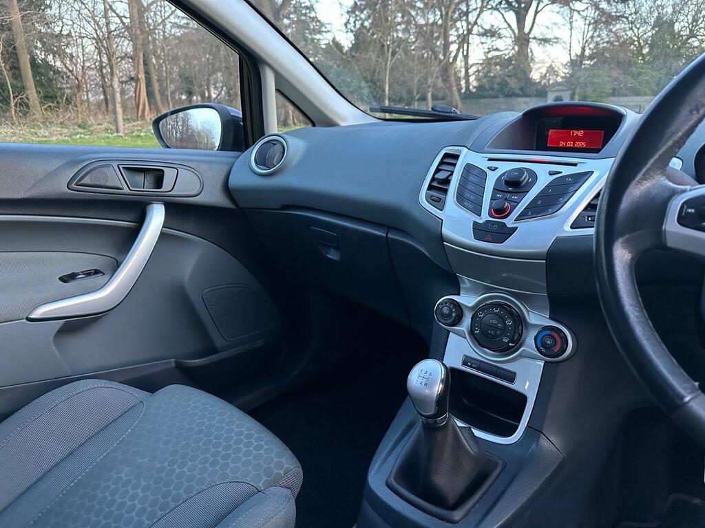 Ford Fiesta 1.4 Zetec Red #36