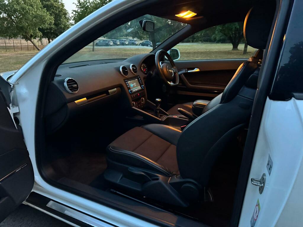 Audi A3 2.0 Tdi Black Edition Sportback Euro 5 Ss White #28