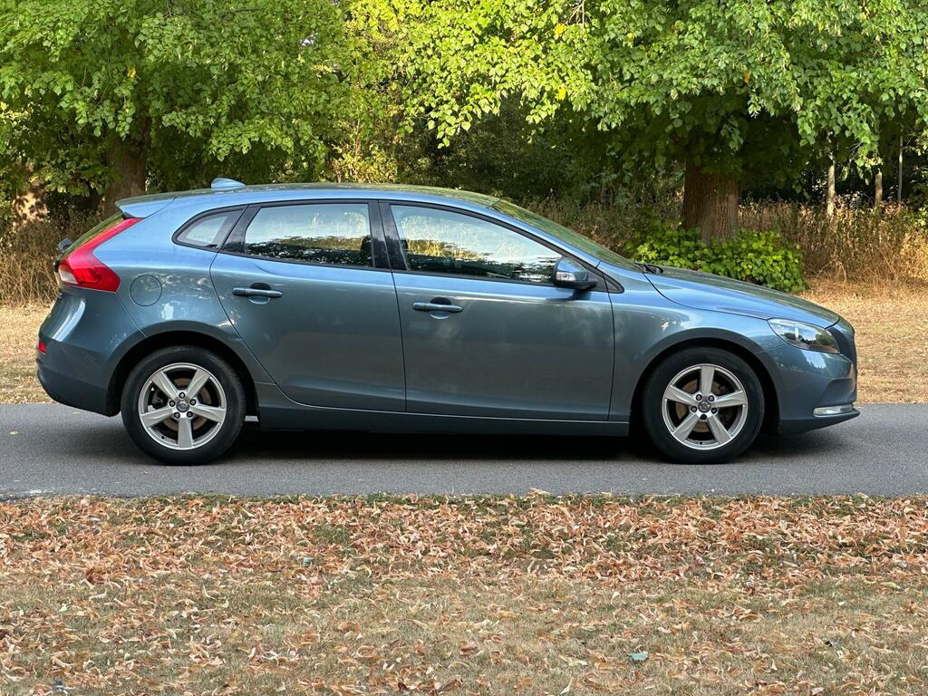Volvo V40 1.6L T3 Es 148 Bhp White #10