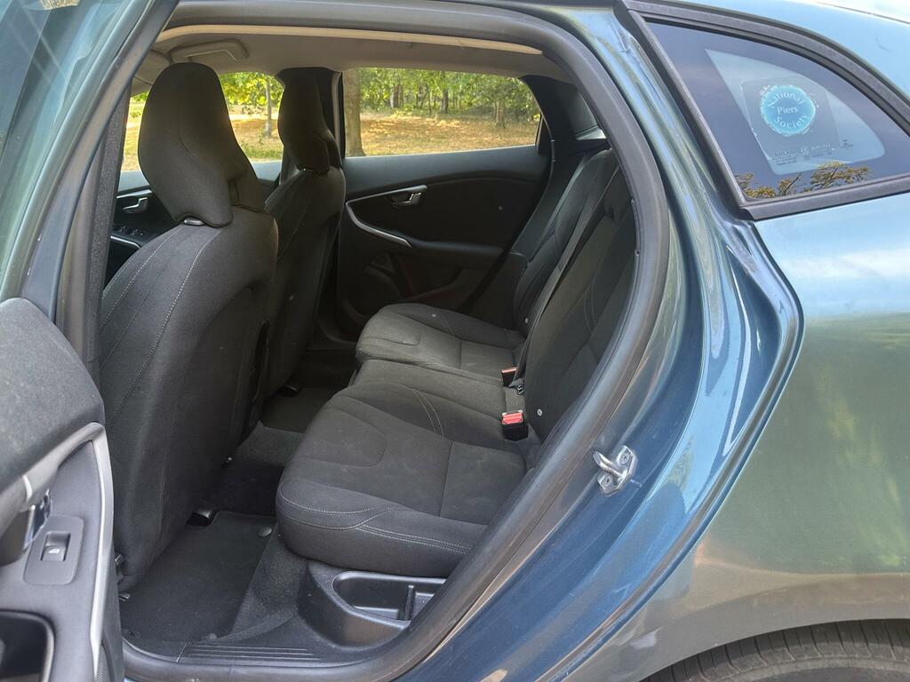 Volvo V40 1.6L T3 Es 148 Bhp White #29