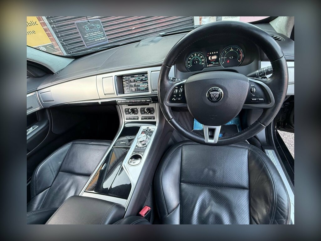 Jaguar XF 3.0D S V6 Portfolio Sportbrake Euro 5 Ss 5 Black