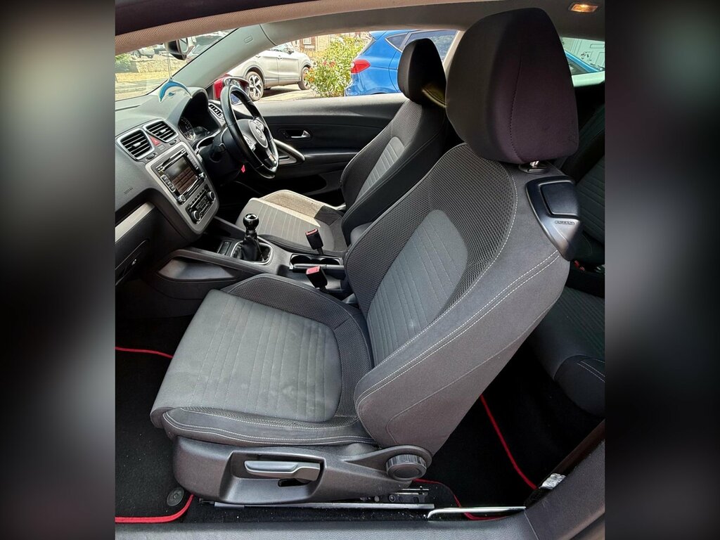 Volkswagen Scirocco Hatchback 2.0 Tdi Gt 201111 Black #32