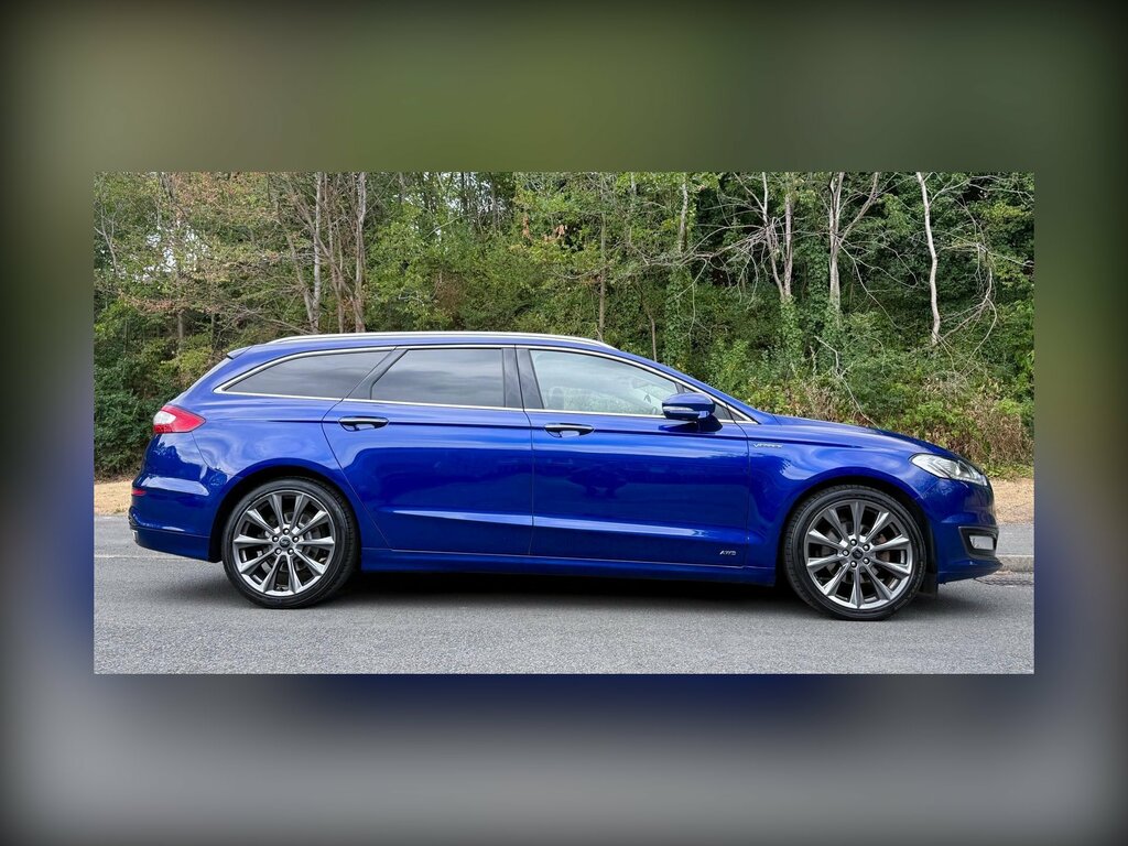 Ford Mondeo 2.0 Tdci Vignale Estate Powershift Awd EO67GNF Blue #2