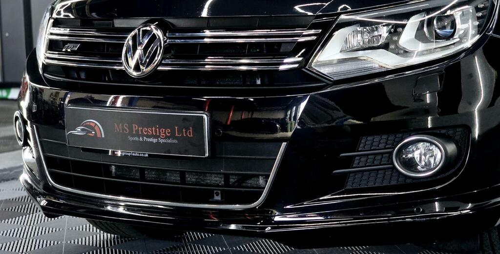 Volkswagen Tiguan R-line Black #6