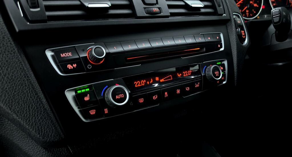 BMW 2 Series 220D 2.0 M-sport Nav White #42