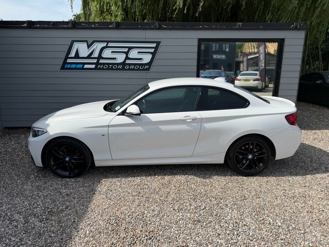 BMW 2 Series Gran Coupe 2015 2.0 220D M Sport Coupe Xdrive White #2