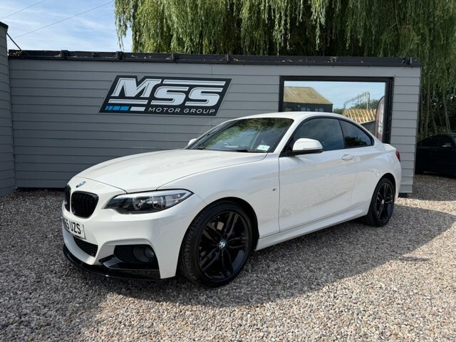 BMW 2 Series Gran Coupe 2015 2.0 220D M Sport Coupe Xdrive White