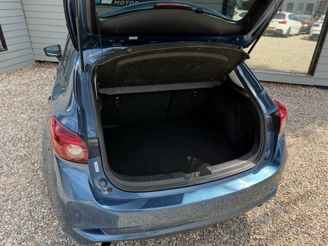Mazda 3 2.0 Skyactiv-g Se-l Nav Black #19
