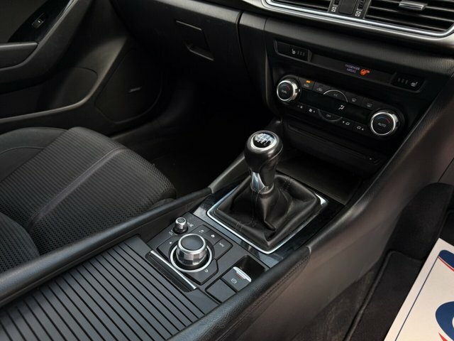 Mazda 3 2.0 Skyactiv-g Se-l Nav Black #24