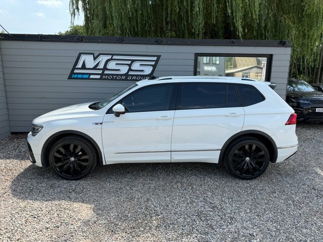 Volkswagen Tiguan Allspace 2018 2.0 Tdi R-line Suv Dsg 4Motion Eur White #3