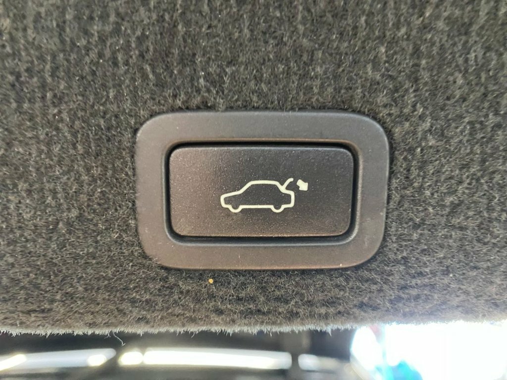 Volvo XC70 Se Lux Silver #24