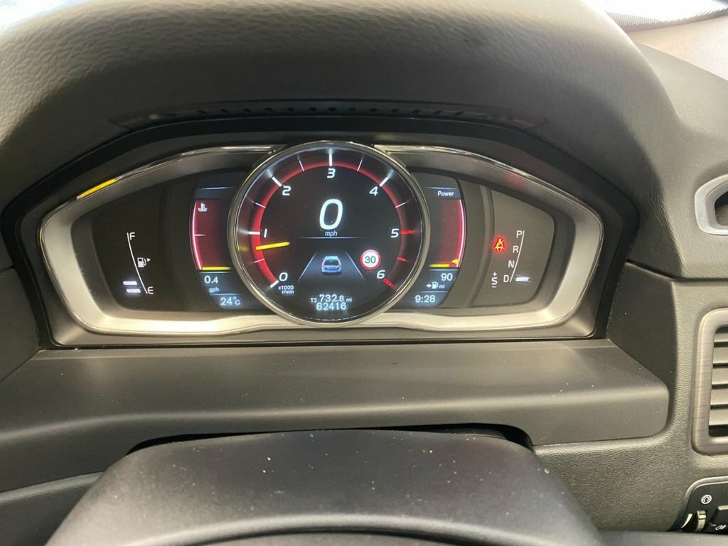 Volvo XC70 Se Lux Silver #44