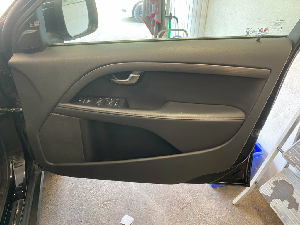 Volvo XC70 Se Lux Silver #32