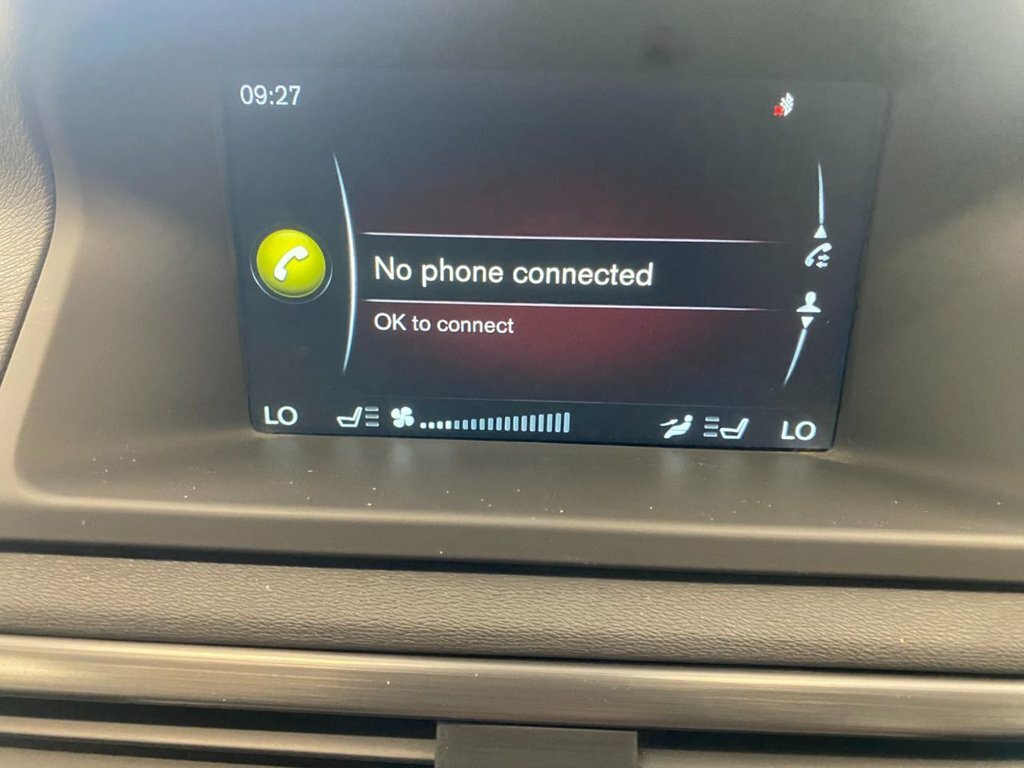 Volvo XC70 Se Lux Silver #39