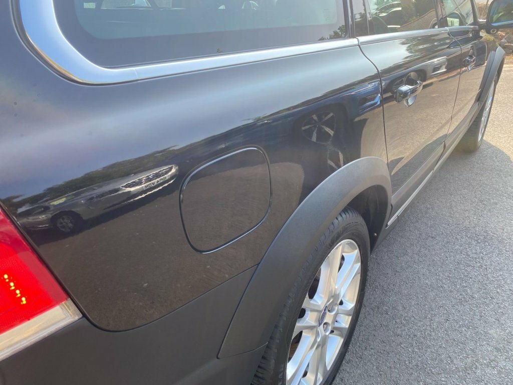 Volvo XC70 2014 2.4 D5 Se Lux Estate Geartronic Aw Black #6