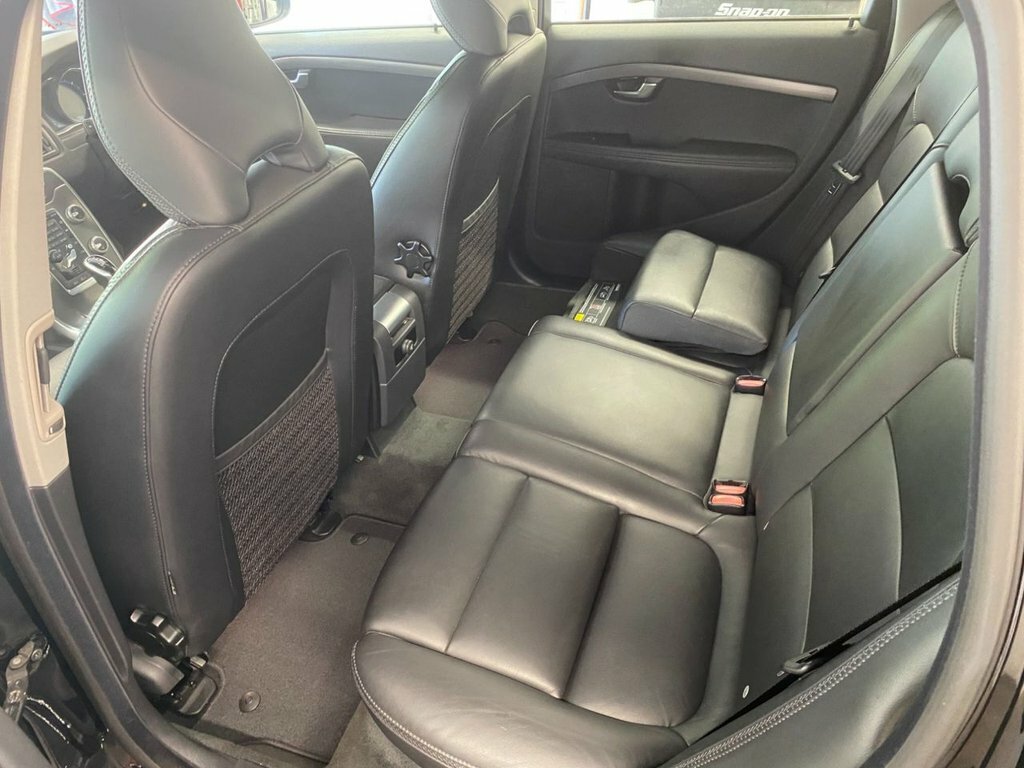 Volvo XC70 Se Lux Silver #26