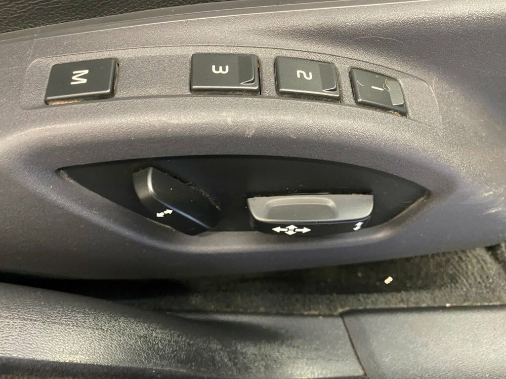 Volvo XC70 Se Lux Silver #49