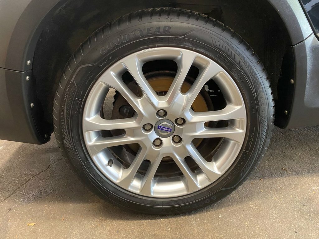Volvo XC70 Se Lux Silver #16