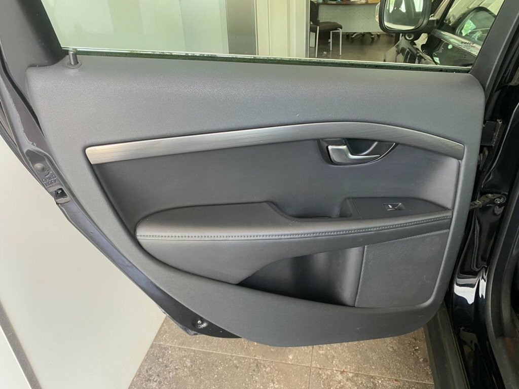 Volvo XC70 Se Lux Silver #33