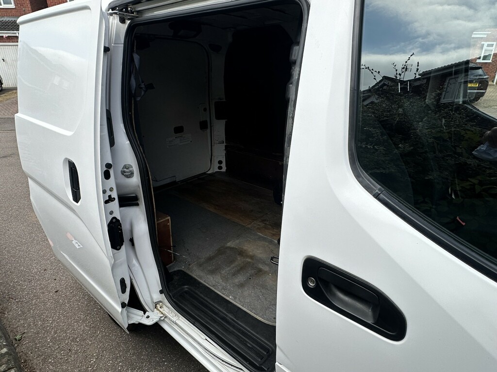 Nissan NV200 Acenta Panel Van White #16