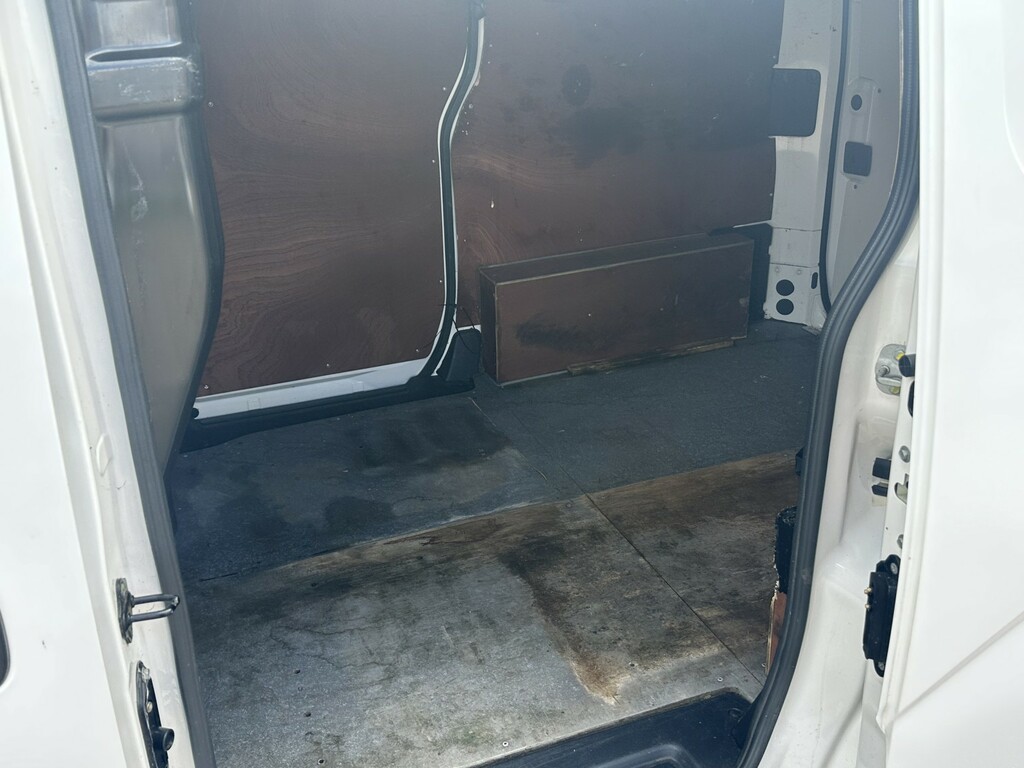 Nissan NV200 Acenta Panel Van White #14