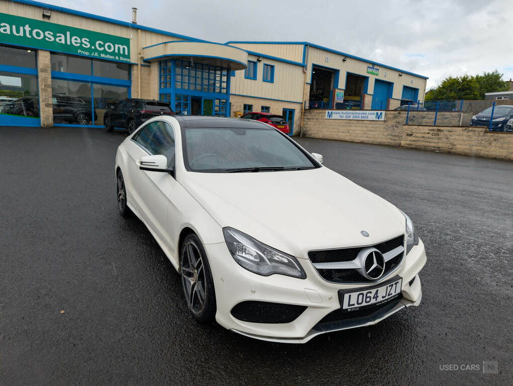 Mercedes-Benz E Class E220 Bluetec Amg Line 7G-tronic White