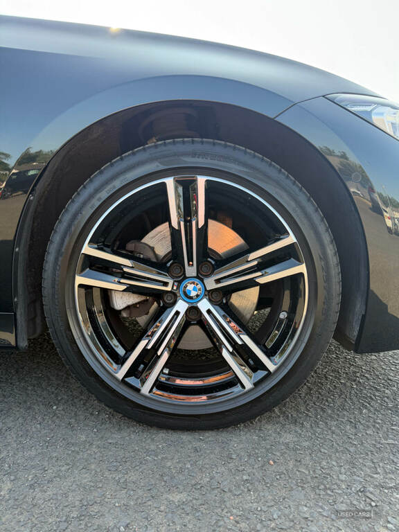 BMW 3 Series 330E M Sport Step NG23BNB Black #4
