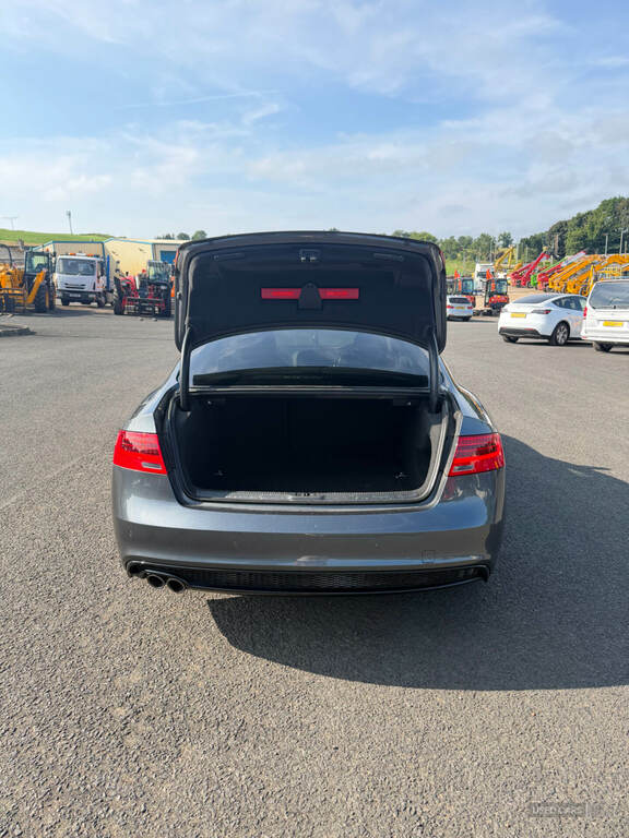 Audi A5 2.0 Tdi 190 Quattro Black Edition Plus Grey #2