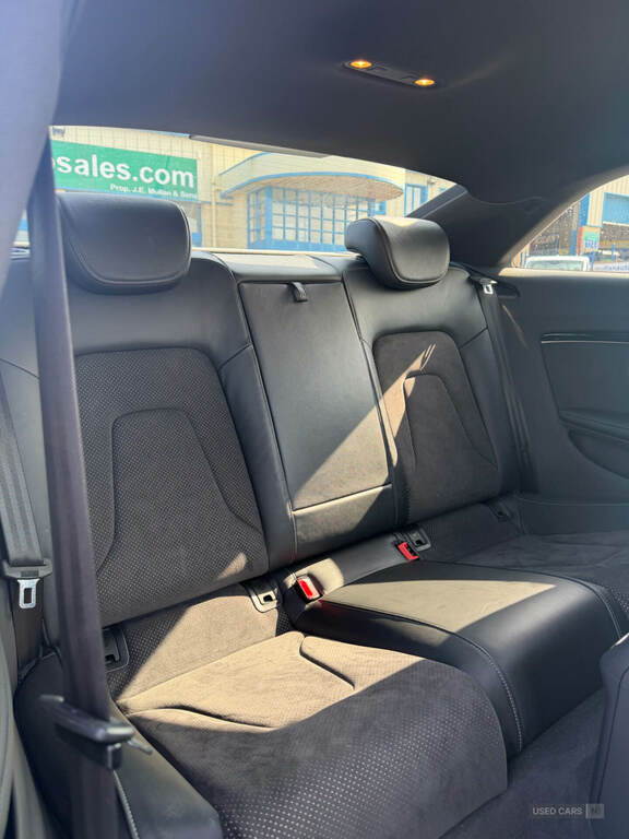 Audi A5 2.0 Tdi 190 Quattro Black Edition Plus Grey #4