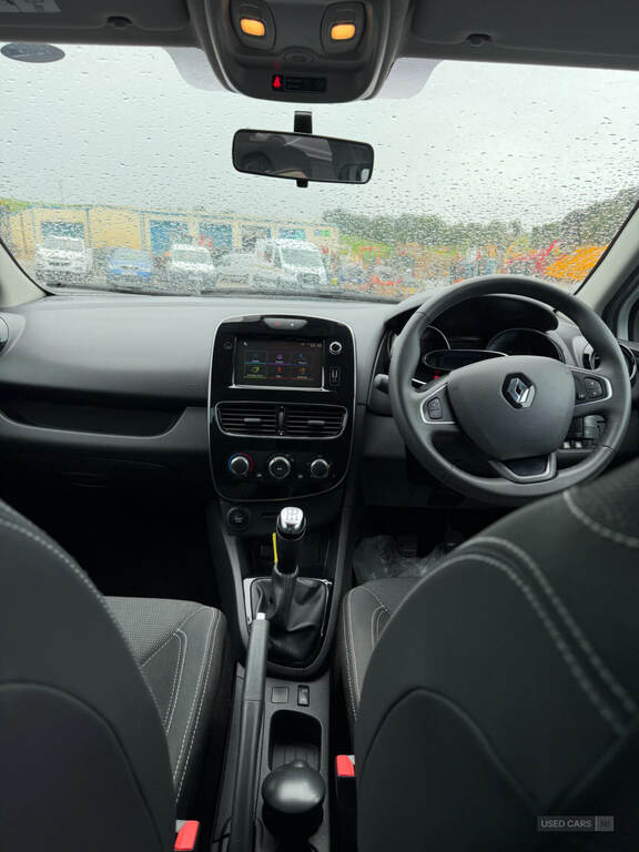 Renault Clio 0.9 Tce 75 Iconic White #6