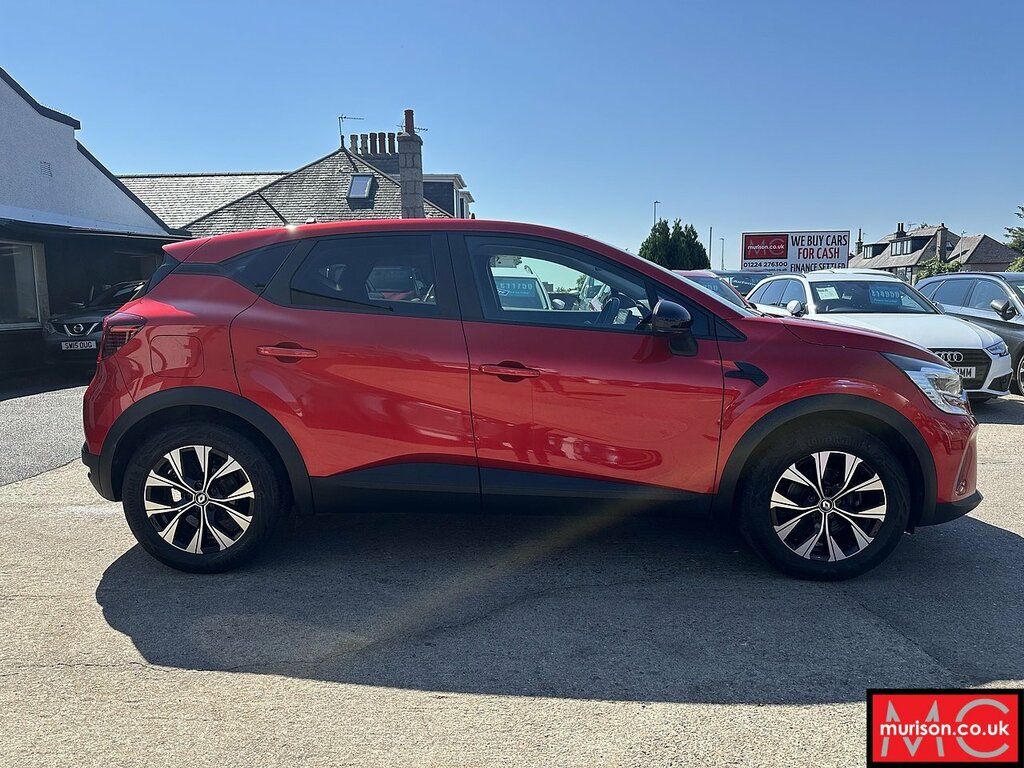 Renault Captur E-tech Evolution AVZ6620 Red #5