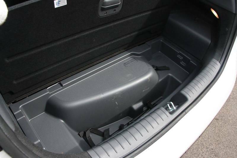 Hyundai Ioniq 1.6 Gdi Plug-in Hybrid Premium Dct White #6