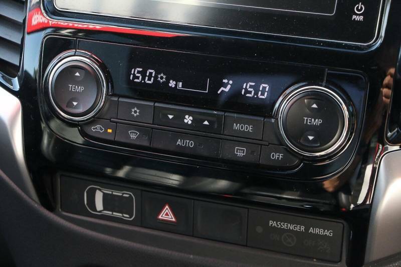 Mitsubishi L200 Di-d Barbarian Black Dcb Grey #31