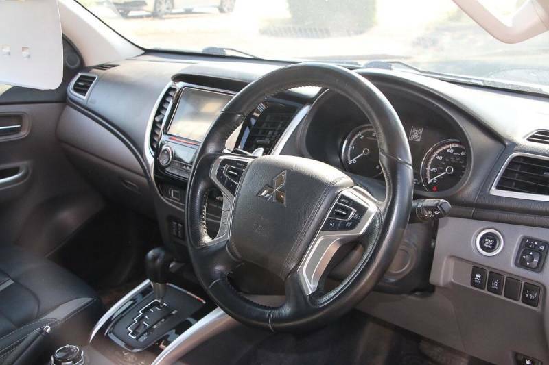 Mitsubishi L200 Di-d Barbarian Black Dcb Grey #35