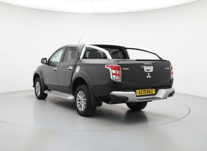 Mitsubishi L200 2.4 Di-d Dc Barbarian 4Wd Euro 6 Black #3