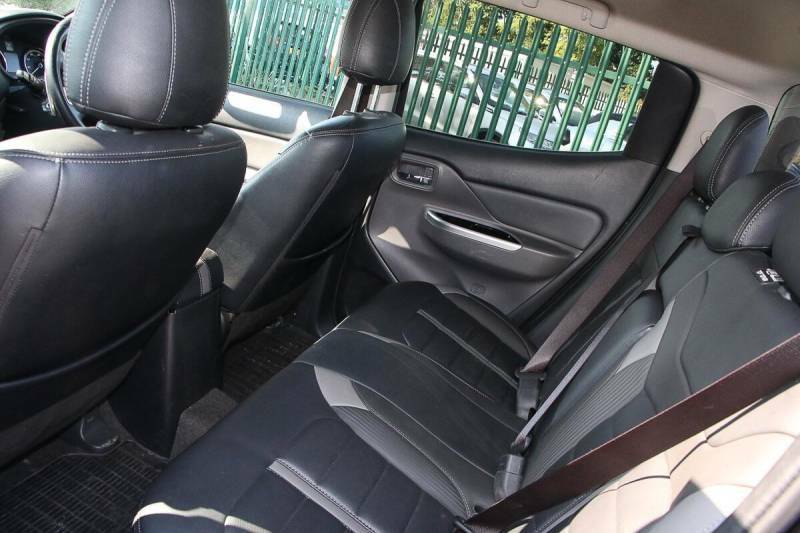 Mitsubishi L200 Di-d Barbarian Black Dcb Grey #11
