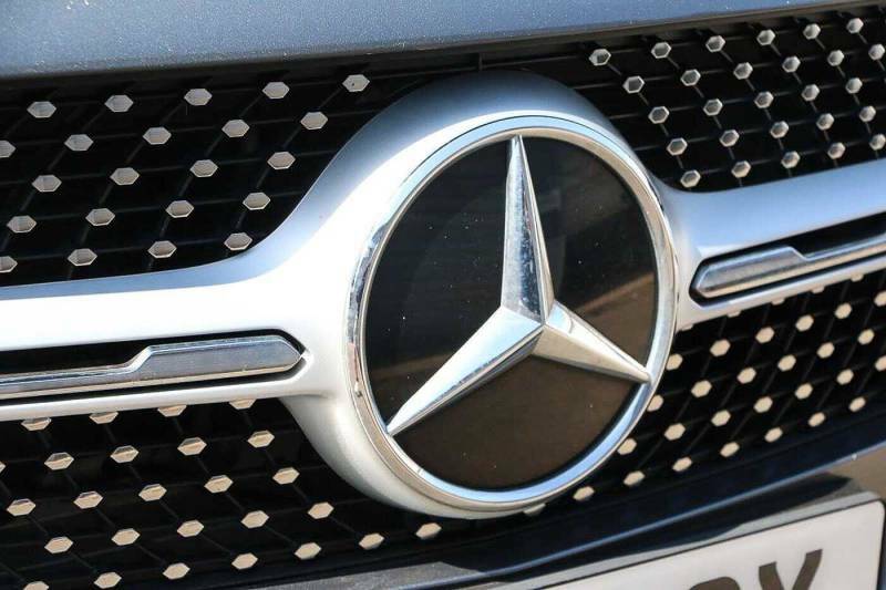 Mercedes-Benz GLC Class 300De 4Matic Amg Line 9G-tronic Grey #4