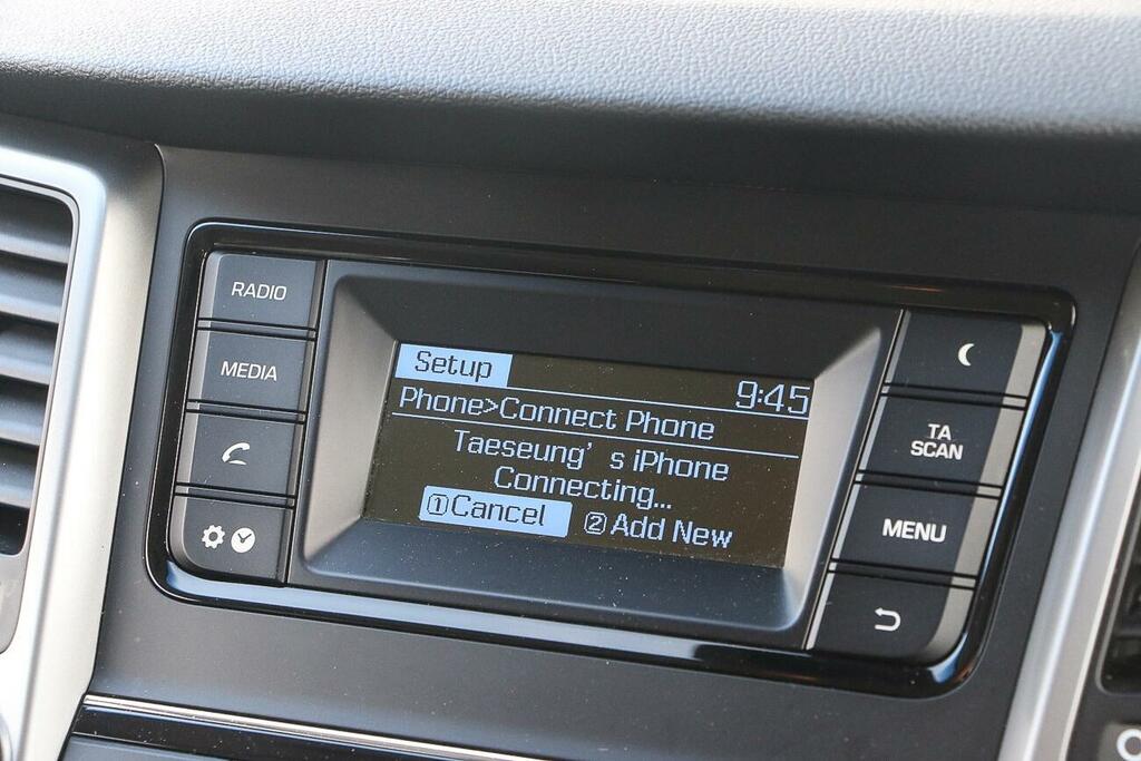 Hyundai Tucson Premium Se Black #10