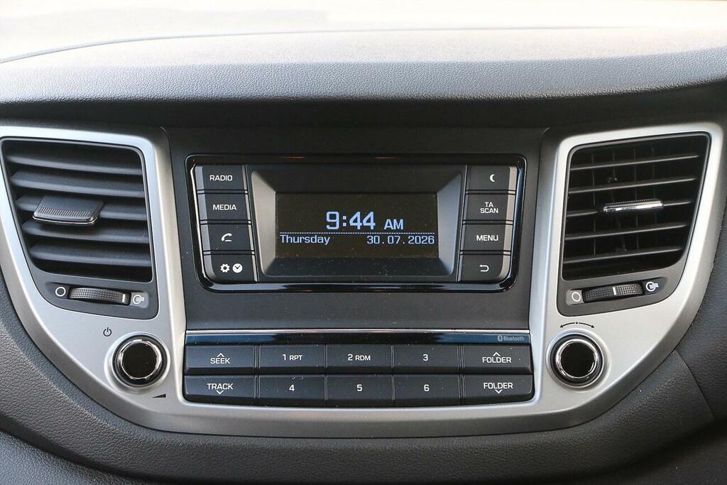 Hyundai Tucson Premium Se Black #8