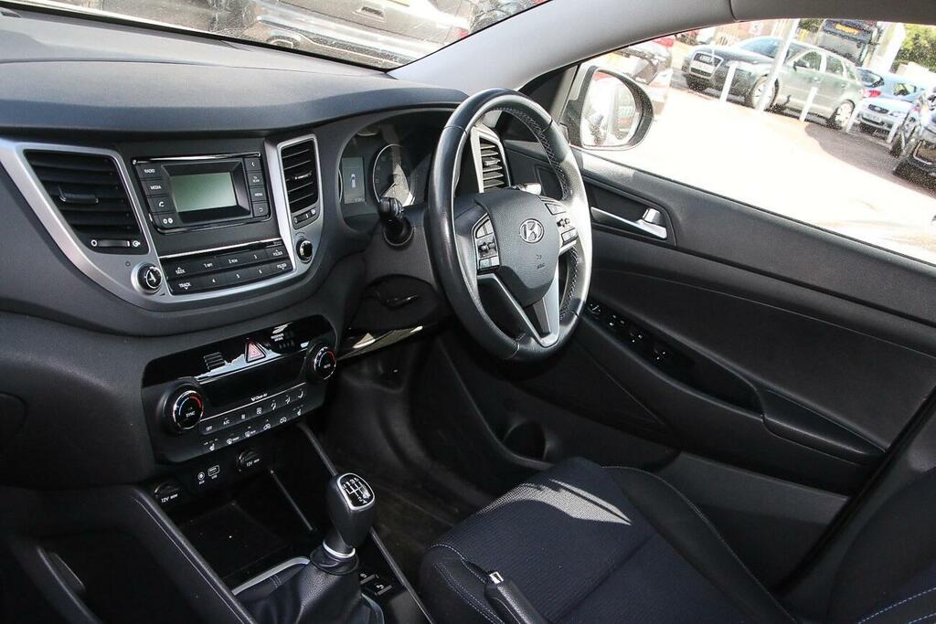 Hyundai Tucson Premium Se Black #17