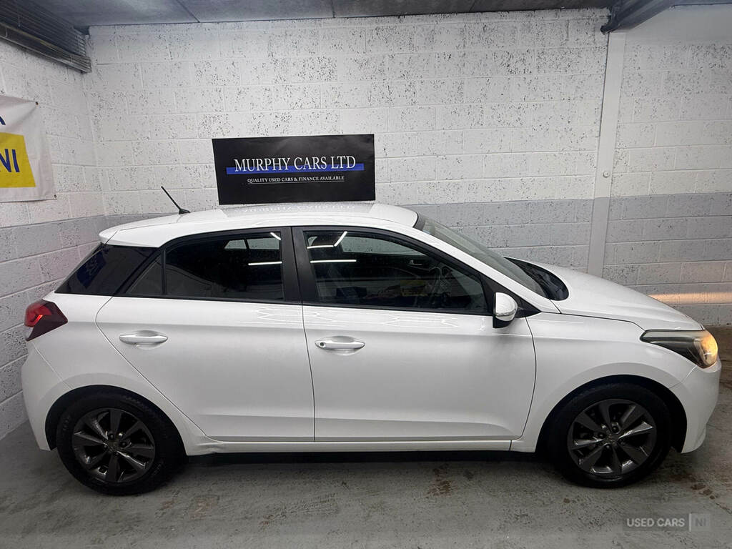 Hyundai I20 1.2 Se White #6