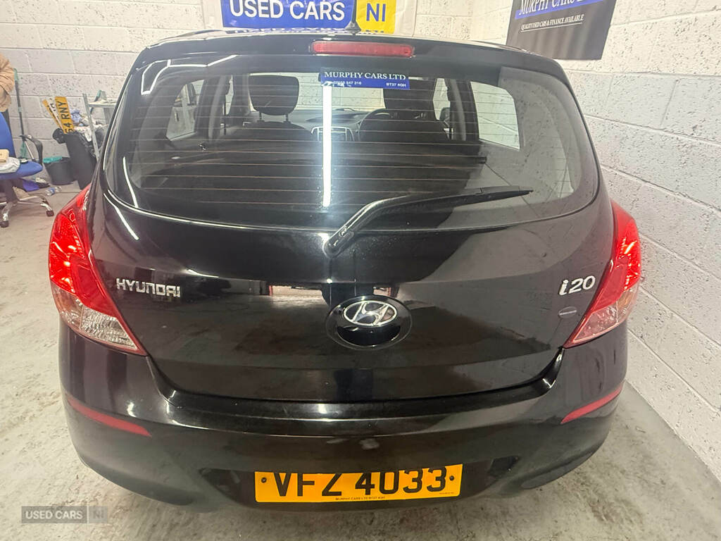 Hyundai I20 2014 1.2 Style Hatchback Euro 5 Red #9