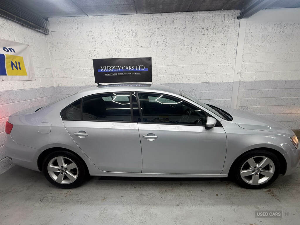 Volkswagen Jetta 1.6 Tdi Cr Bluemotion Tech Se Silver #5