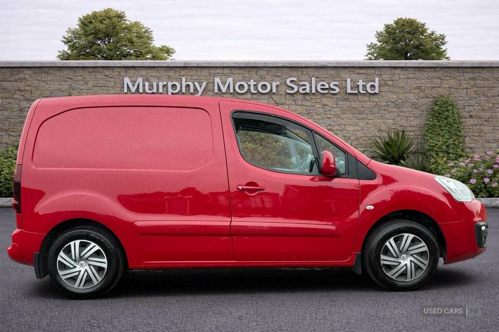 Citroen Berlingo 1.6 Bluehdi 625Kg LX 100Ps Etg6 Red #2