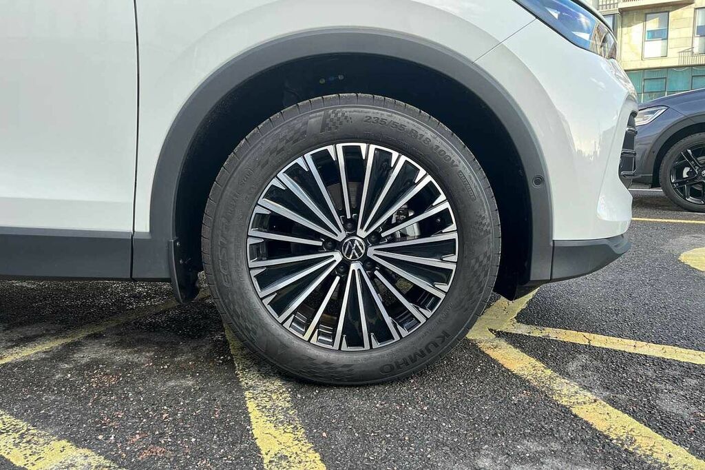 Volkswagen Tiguan 1.5 Etsi 150 Match Dsg WG75YRF White #5