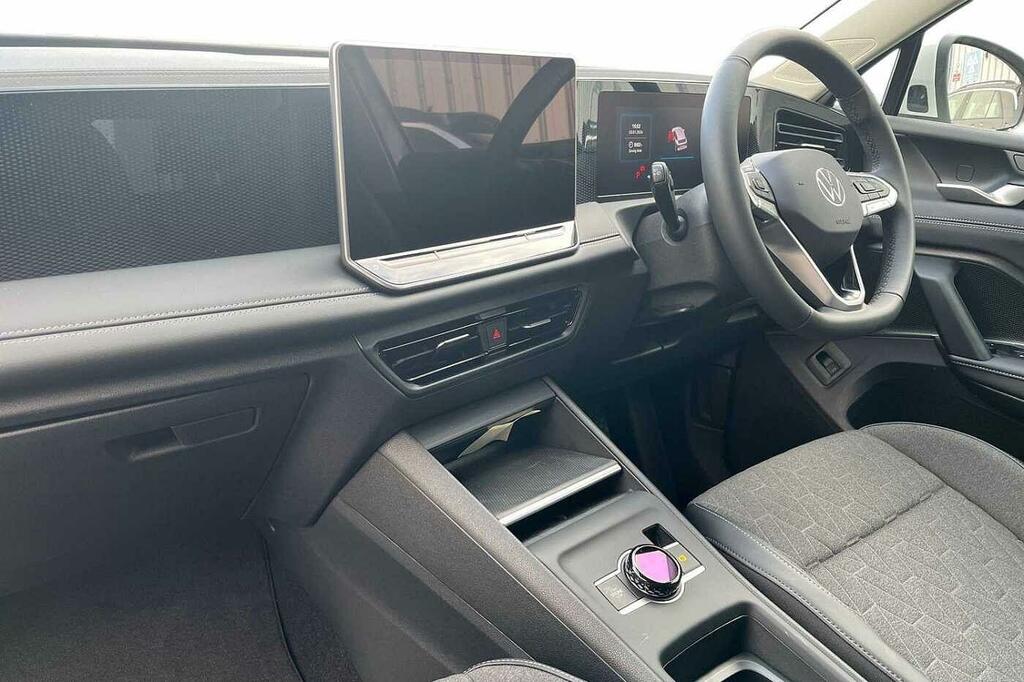 Volkswagen Tiguan 1.5 Etsi 150 Match Dsg WG75YRF White #2