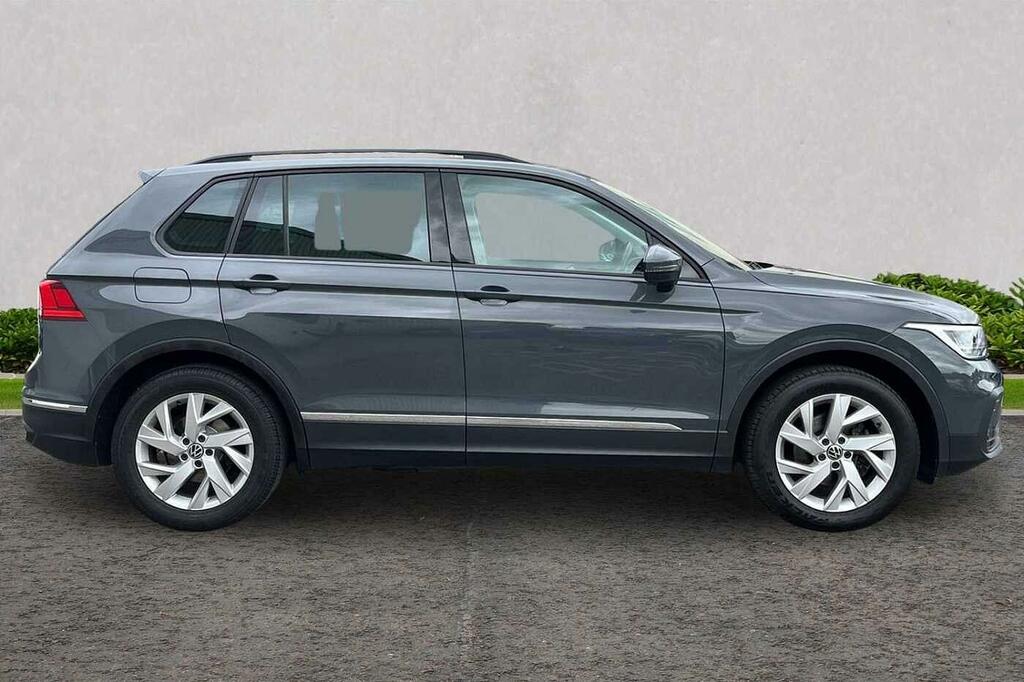 Volkswagen Tiguan 1.5 Tsi 150 Life Dsg HK22YDZ Grey #4